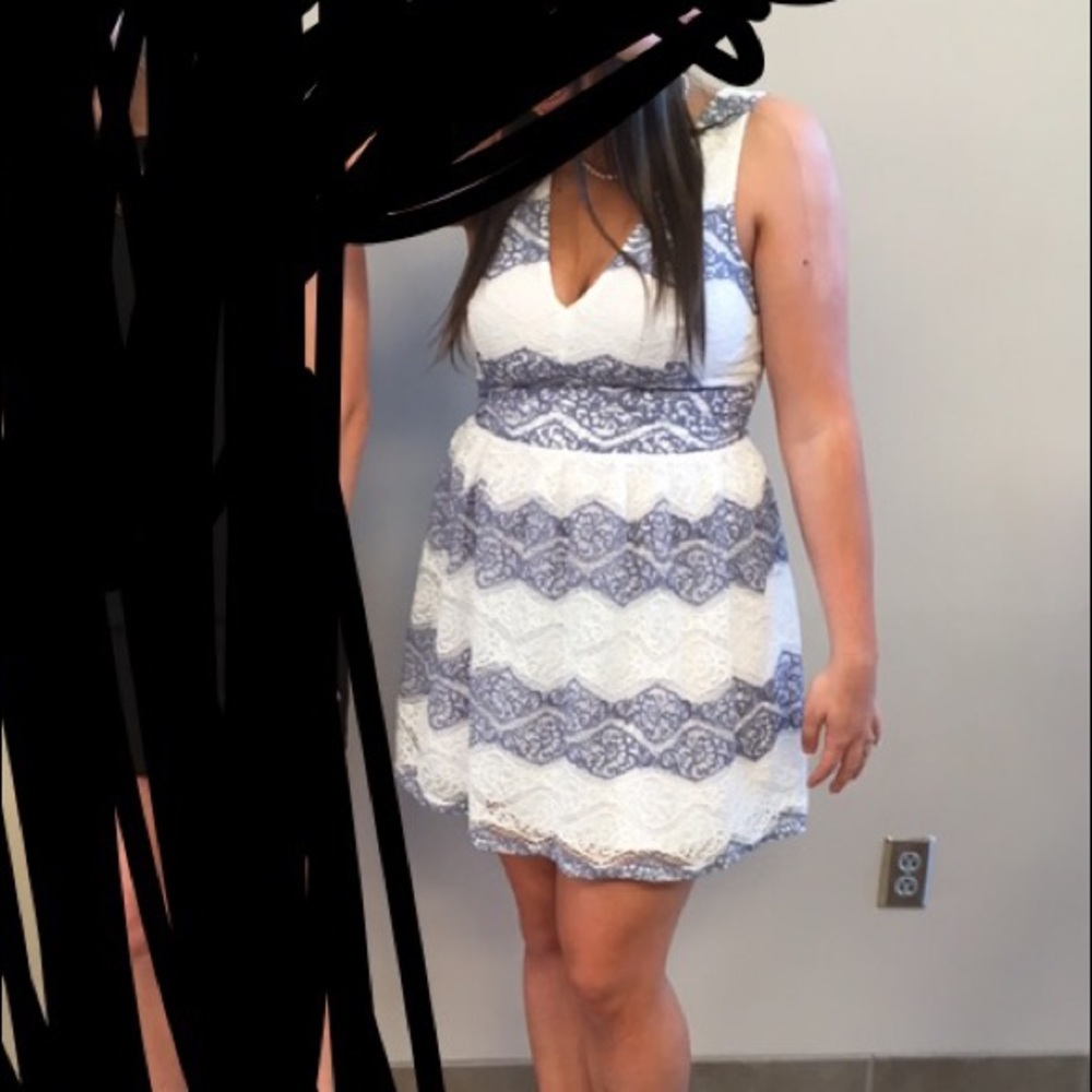 Blue/White Lace V-Neck Dress
